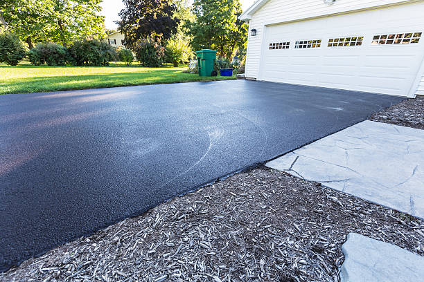 Best Asphalt Driveway Installation in , MO